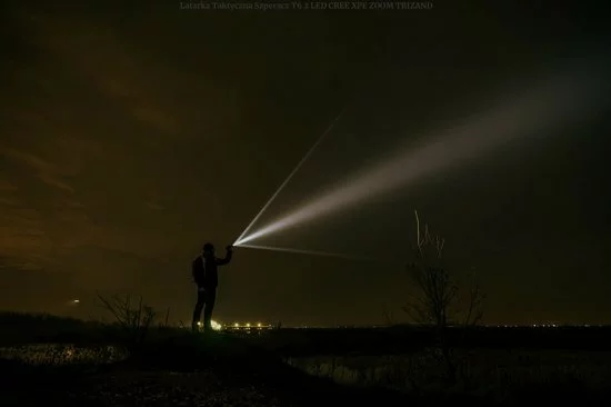 Nieuw π₯° Trizand Tactische Zaklamp - Oplaadbaar – Inclusief Batterij – 300 Lumen – Opbergkit – 4 Modes π 12 Nieuw π₯° Trizand Tactische Zaklamp - Oplaadbaar – Inclusief Batterij – 300 Lumen – Opbergkit – 4 Modes π - Afbeelding 12