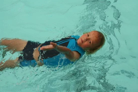 Gloednieuw β EasySwim Pro - Drijfpakje - Zwemvest & Zwembroek - Blauw - L : 24-28 Kg π 10 Gloednieuw β EasySwim Pro - Drijfpakje - Zwemvest & Zwembroek - Blauw - L : 24-28 Kg π - Afbeelding 10